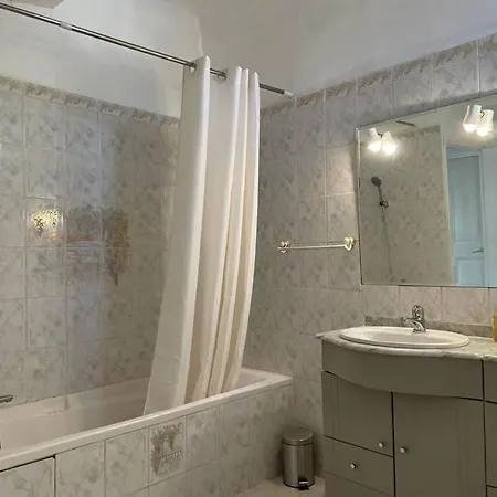 Jolie Maison De * Apt